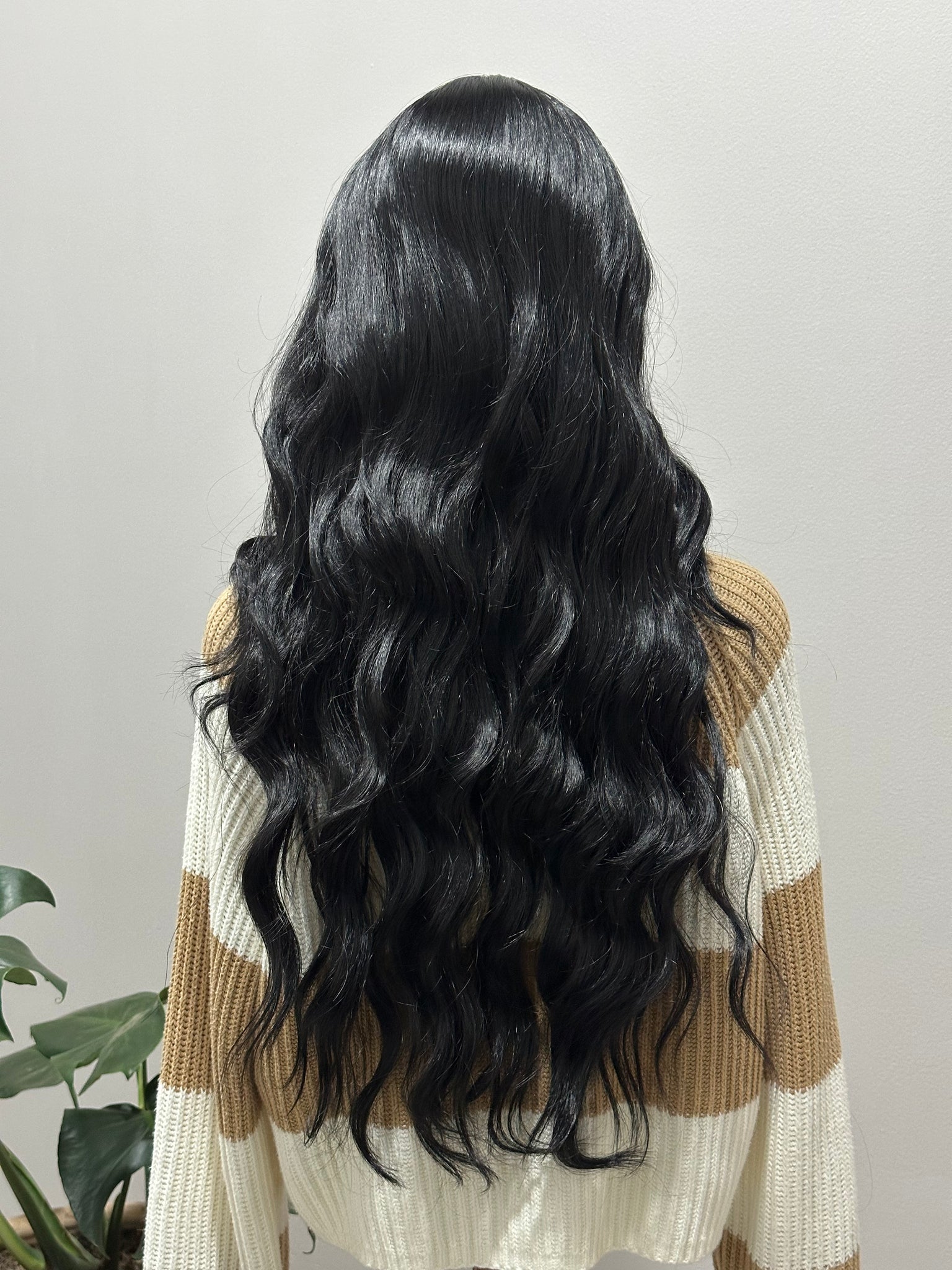 Peluca Aura wigs - Cabello Negro Ondulado